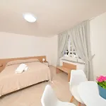 Pensionat Aida Luxury & 3*