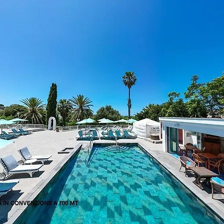 Aida Luxury & Guest house *