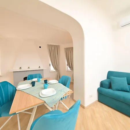 Guest house Aida Luxury & 3*